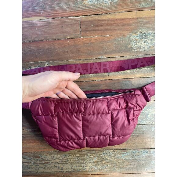Pajar Canada Quilted Belt Bag Fanny Pack Crossbody Wine Berry Nylon - Picture 7 of 8